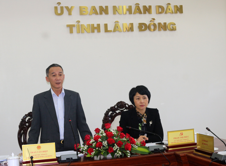 Đồng chí Trần Văn Hiệp – Phó Bí thư Tỉnh ủy, Chủ tịch UBND tỉnh, Trưởng Ban chỉ đạo thực hiện Quy chế dân chủ ở cơ sở tỉnh phát biểu kết luận Hội nghị