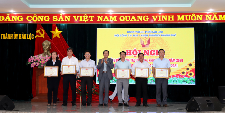 Các điển hình tiên tiến nhận Bằng khen của Chủ tịch UBND tỉnh Lâm Đồng trao tặng