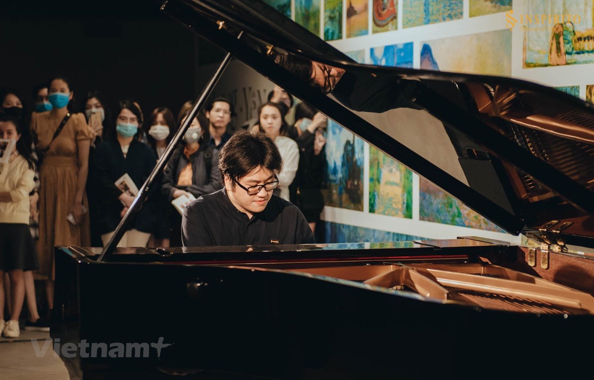 Nghệ sỹ piano Lưu Đức Anh, người sáng lập Inspirito School of Music, sẽ kết nối các nghệ sỹ trong chuỗi hòa nhạc thế kỷ 20.