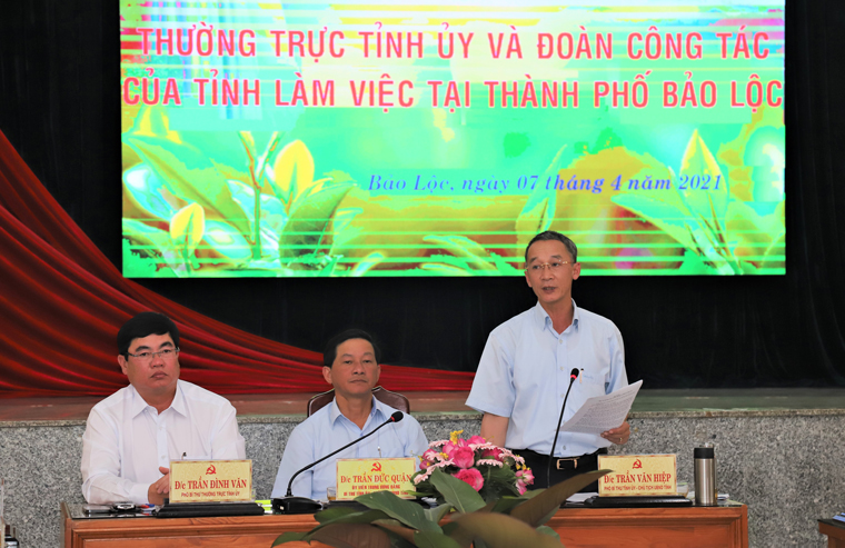 Đồng chí Trần Văn Hiệp – Chủ tịch UBND tỉnh Lâm Đồng phát biểu chỉ đạo tại buổi làm việc