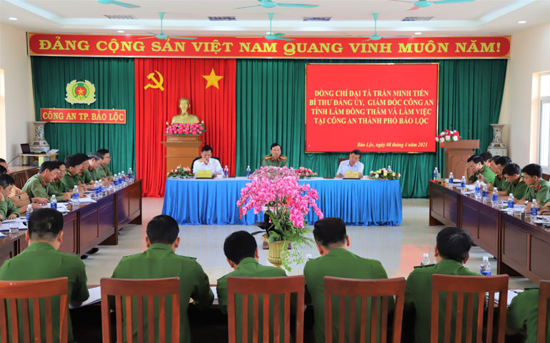Giám đốc Công an tỉnh Lâm Đồng làm việc với Công an TP Bảo Lộc