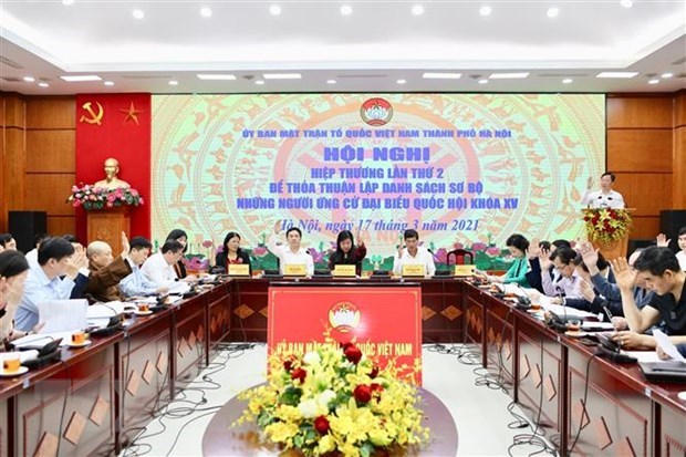 Ủy ban Mặt trận Tổ quốc Việt Nam thành phố Hà Nội tổ chức hội nghị Hiệp thương lần thứ hai để thỏa thuận lập danh sách sơ bộ những người ứng cử Đại biểu Quốc hội khóa XV. (Nguồn: TTXVN phát)