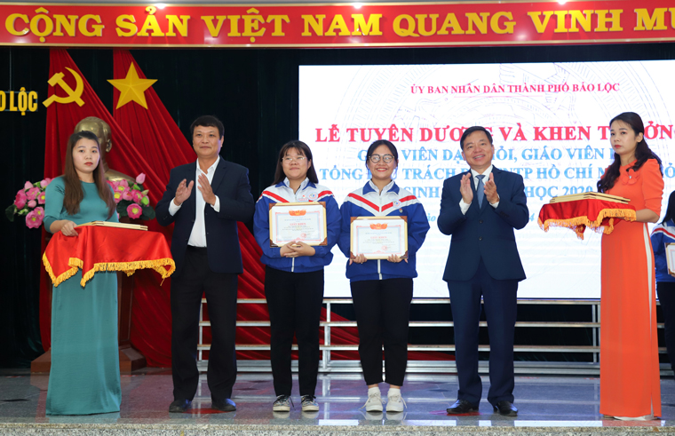 TP Bảo Lộc tuyên dương 99 học sinh giỏi cấp tỉnh các giải nhất và nhì