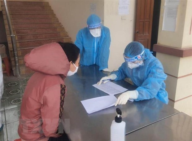 Khai báo y tế và lấy mẫu xét nghiệm người Việt Nam trở về từ nước ngoài được cách ly