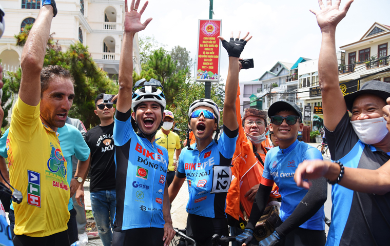 Các tay đua trong đội Bike Life Đồng Nai 