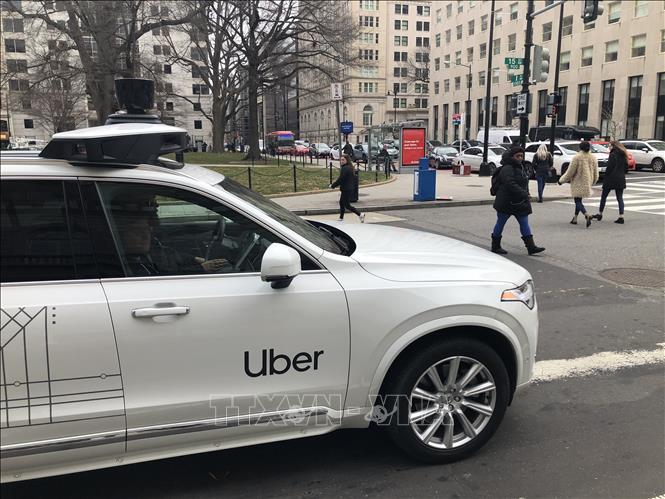 Xe của Uber trên các đường phố ở Washington, DC, Mỹ. Ảnh tư liệu
