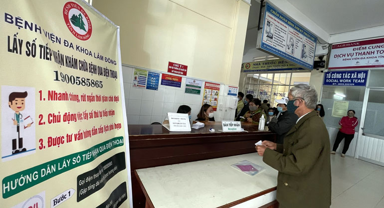 Bệnh viện Đa khoa Lâm Đồng triển khai lấy số khám chữa bệnh qua điện thoại 1900585865