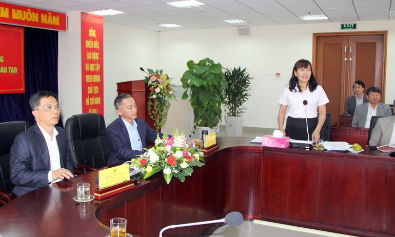 Giám đốc Sở GDĐT Lâm Đồng Phạm Thị Hồng Hải phát biểu