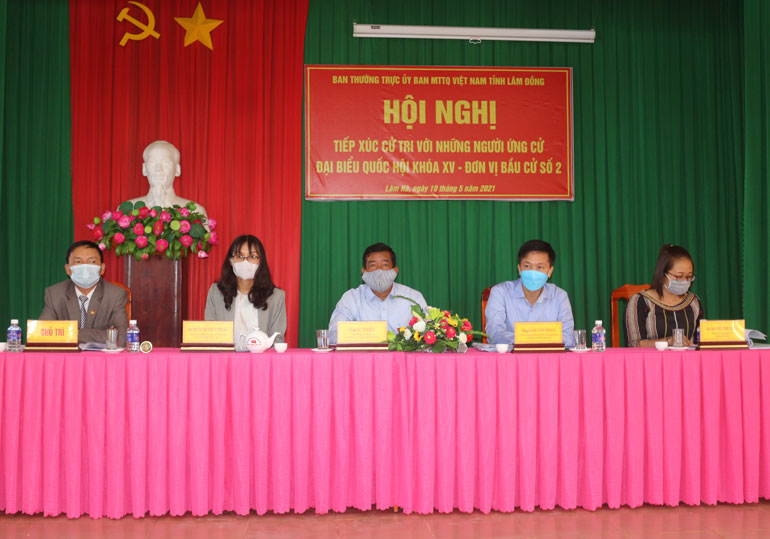 Ứng cử viên đại biểu Quốc hội đơn vị bầu cử số 2 tiếp xúc cử tri tại Lâm Hà