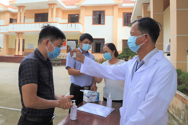 Ứng cử viên đại biểu HĐND tỉnh Lâm Đồng đơn vị bầu cử số 16 hoàn thành chương trình tiếp xúc cử tri