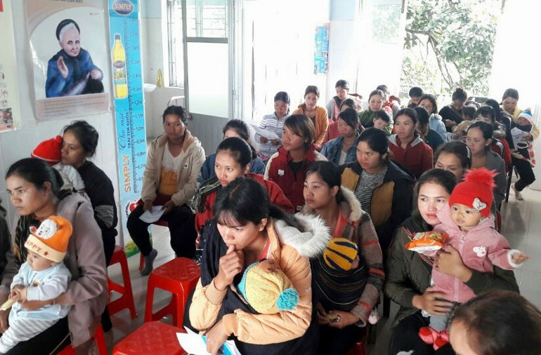Tư vấn chăm sóc sức khỏe bà mẹ, trẻ em tại xã Tân Châu, huyện Di Linh