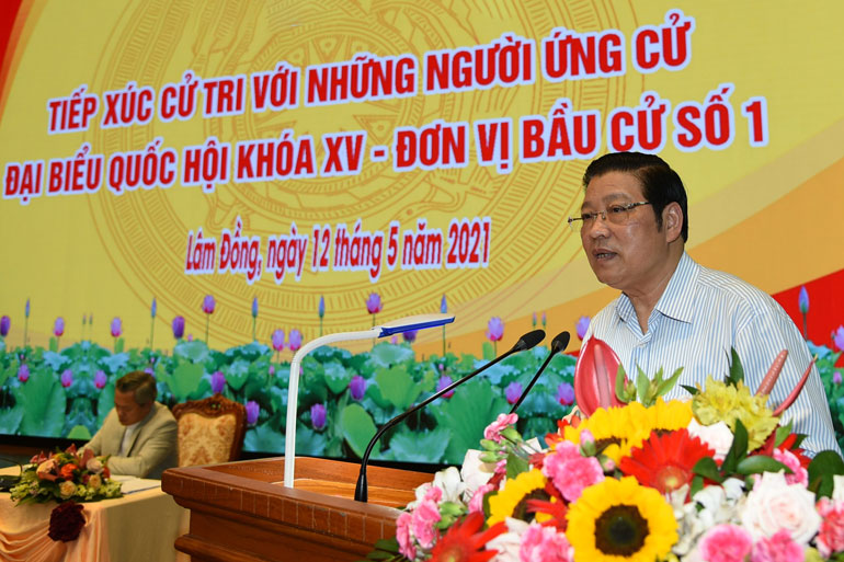 Ông Phan Đình Trạc- Ủy viên Bộ Chính trị, Bí thư Trung ương Đảng, Trưởng Ban Nội chính Trung ương phát biểu tiếp thu ý kiến cử tri