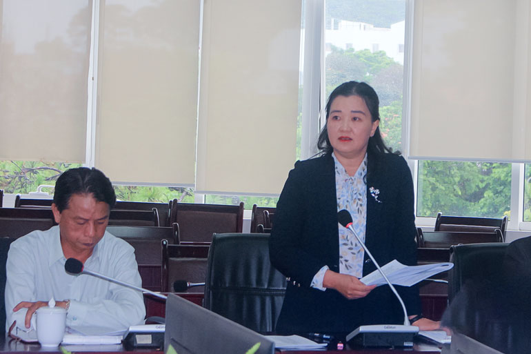  Bà Lê Thị Thêu - Giám đốc Sở Lao động Thương binh và Xã hội phát biểu tại buổi làm việc