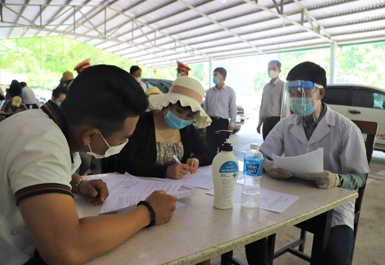 Lâm Đồng: Không có việc buộc các xe ''quay đầu'' tại chốt kiểm soát dịch bệnh trên Quốc lộ 20