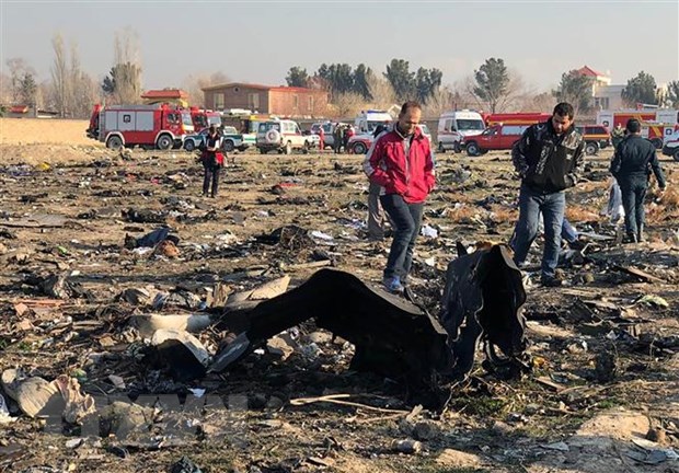 Hiện trường vụ máy bay chở khách Ukraine bị rơi gần thủ đô Tehran, Iran ngày 8/1/2020.