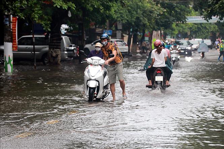 Thời tiết ngày 10/6: Bắc Bộ, Thanh Hóa và Nghệ An tiếp tục có mưa to đến rất to