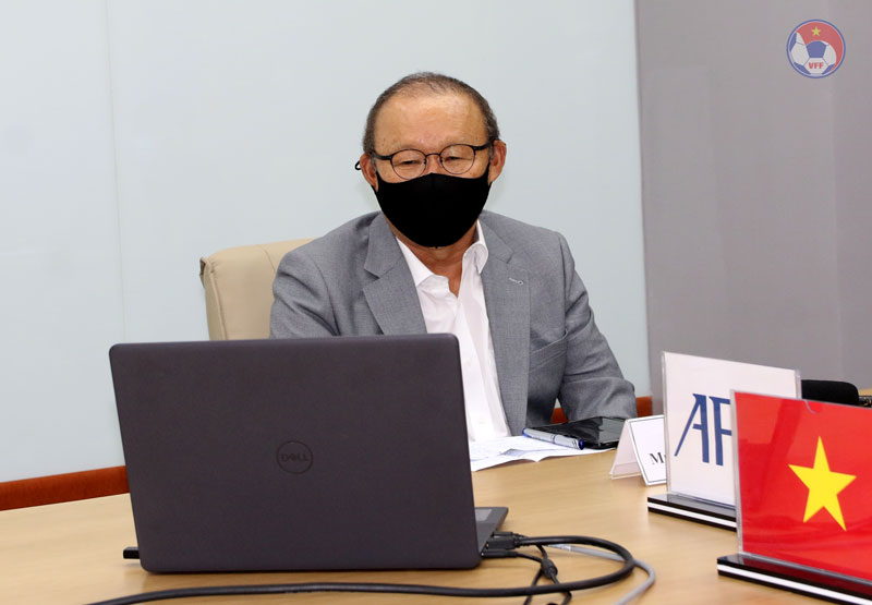 Huấn luyện viên Park họp trực tuyến cùng Liên đoàn bóng đá châu Á và đại diện 11 đội tuyển còn lại.