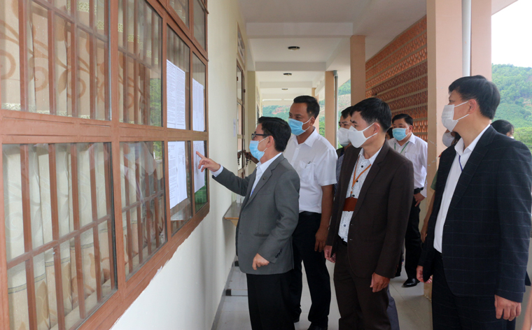 Phó Chủ tịch UBND tỉnh Lâm Đồng Phan Văn Đa và đoàn công tác kiểm tra công tác chuẩn bị kỳ thi tốt nghiệp THPT tại Trường THPT Phan Đình Phùng, Đam Rông