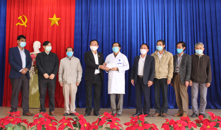 Lâm Đồng: Phát động đợt thi đua cao điểm "Toàn dân đoàn kết, quyết tâm phòng chống dịch bệnh Covid – 19"