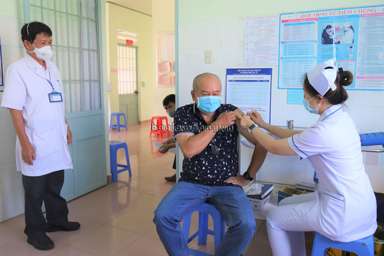 Toàn TP Bảo Lộc có 932 người thuộc các đối tượng ưu tiên được tiêm vắc xin phòng Covid-19 đợt 3 mũi 1