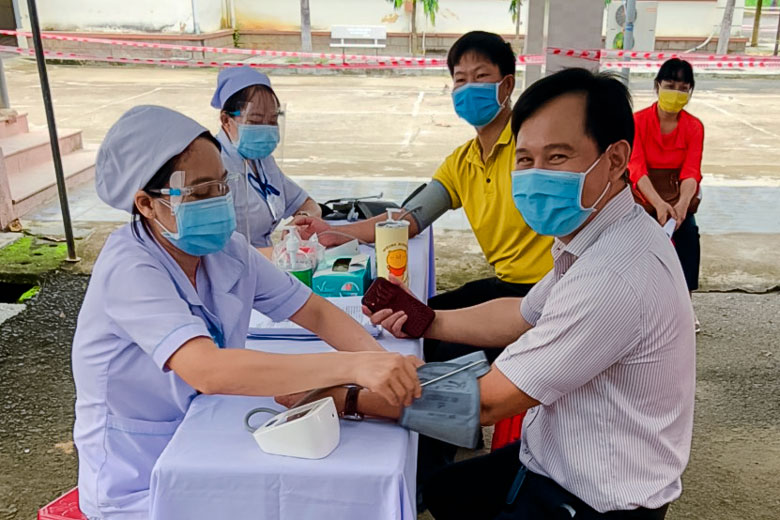 Trung tâm Y tế huyện Đạ Tẻh tổ chức tiêm vắc xin phòng Covid-19 đợt 3