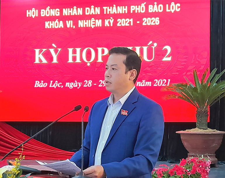 Các đại biểu HĐND TP Bảo Lộc chất vấn nhiều vấn đề trọng tâm tại kỳ họp