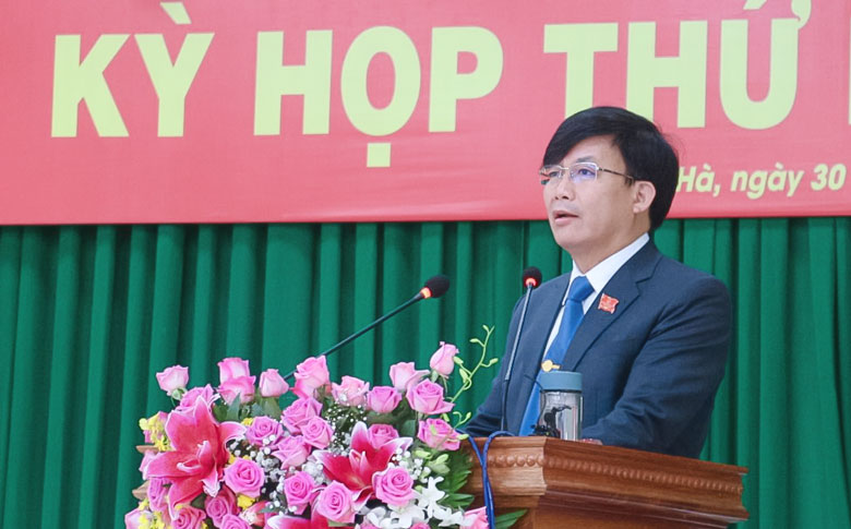 Đồng chí Hoàng Thanh Hải - Bí thư Huyện ủy, Chủ tịch HĐND huyện Lâm Hà phát biểu bế mạc kỳ họp