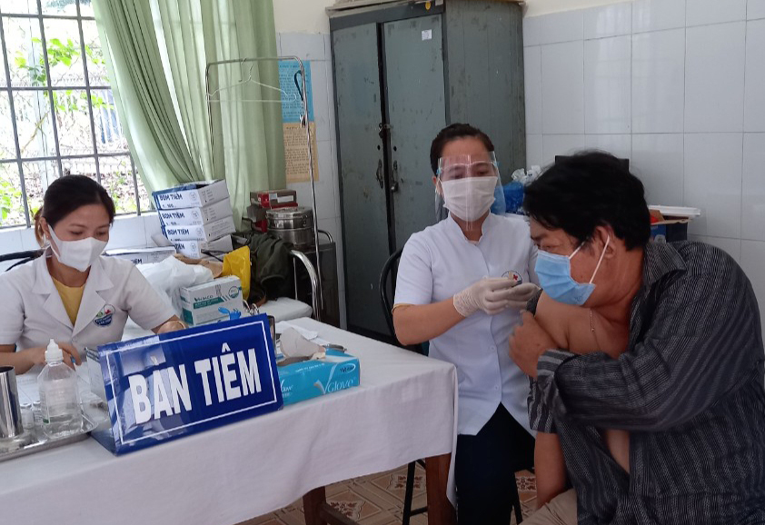 Việc tiêm vắc xin phòng Covid – 19 đợt 3 và đợt 4 tại huyện Đạ Huoai được thực hiện theo đúng quy trình