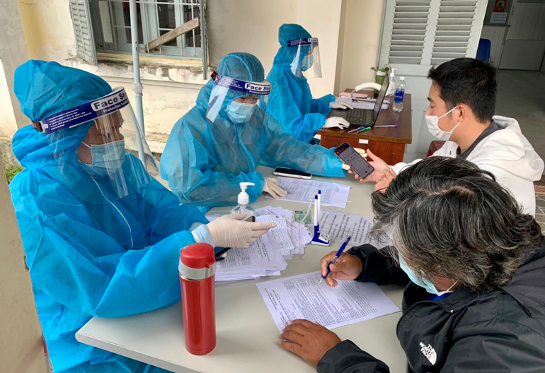 Trung tâm Kiểm soát Bệnh tật Lâm Đồng tổ chức tiêm vắc xin phòng Covid-19