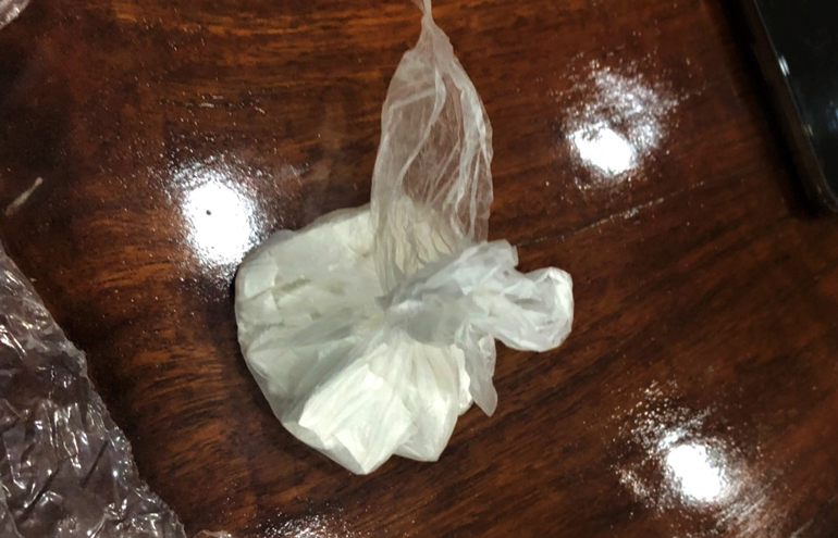 Bảo Lộc: Bắt quả tang đối tượng tàng trữ ma túy trên xe ô tô