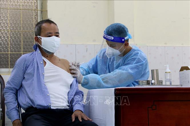 Sáng 4/8, Việt Nam công bố 4.271 ca nhiễm mới SARS-CoV-2, thêm 405.884 liều vaccine được tiêm