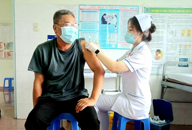 Bảo Lộc: 1.995 người được tiêm vắc xin phòng Covid-19 trong đợt 4 và đợt 5