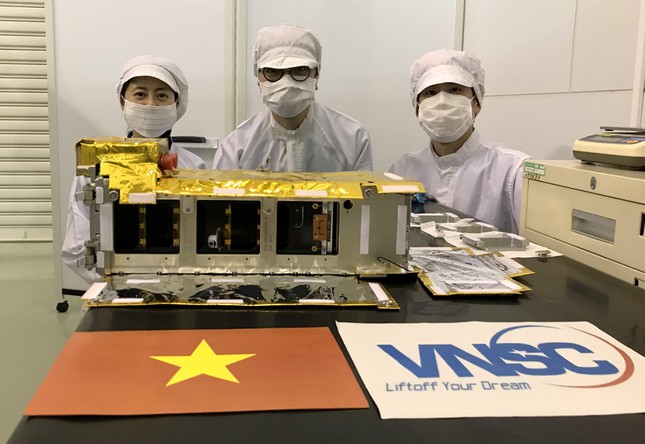 Vệ tinh NanoDragon do Việt Nam thiết kế, tích hợp được bàn giao cho JAXA vào ngày 17/8