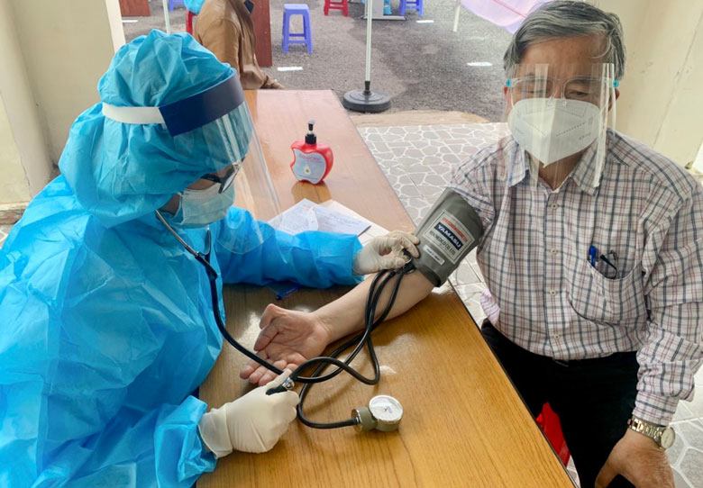 Lâm Đồng bắt đầu tiêm vắc xin phòng Covid-19 đợt 8