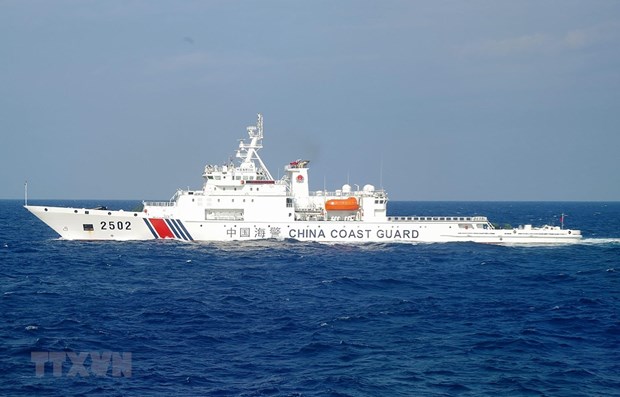 Tàu tuần dương Trung Quốc tại vùng biển gần quần đảo tranh chấp Điếu Ngư (Nhật Bản gọi là Senkaku) trên biển Hoa Đông. Ảnh minh họa