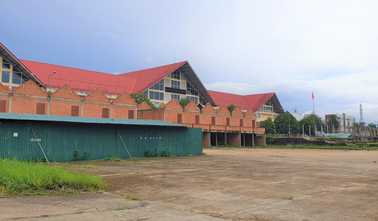 Giao TP Bảo Lộc tháo dỡ dứt điểm các ki ốt xây dựng không đúng quy hoạch tại chợ Bảo Lộc