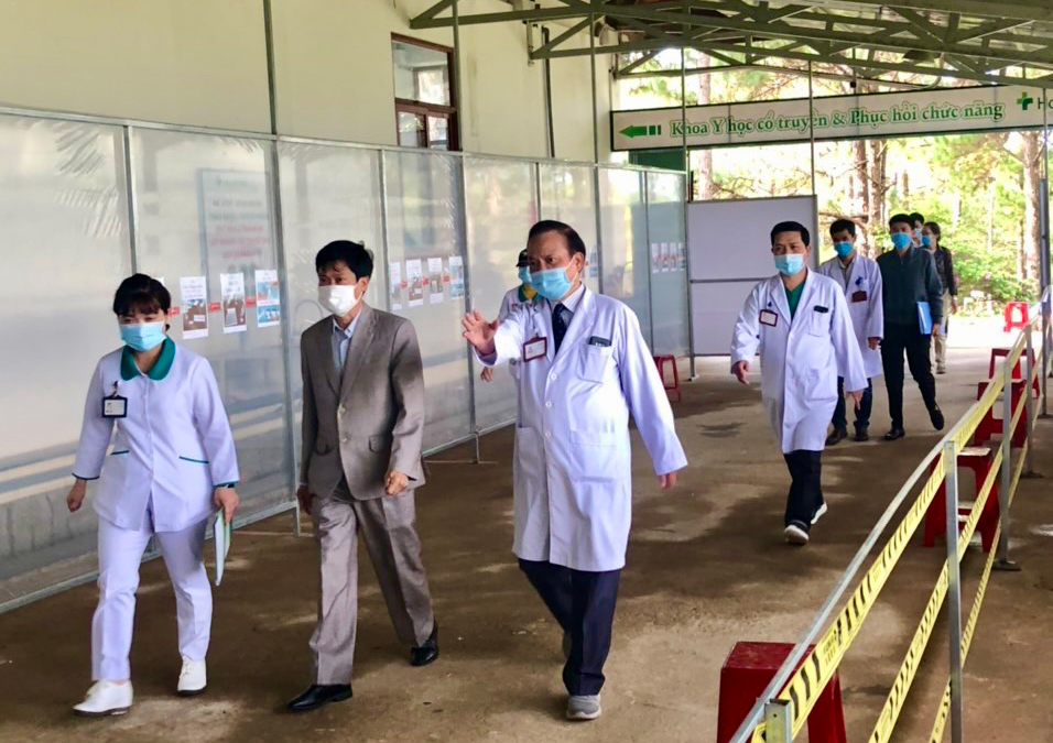 Lãnh đạo Sở Y tế Lâm Đồng kiểm tra công tác phòng chống dịch Covid-19 tại Bệnh viện Hoàn Mỹ Đà Lạt