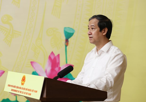Bộ trưởng Bộ Giáo dục và Đào tạo Nguyễn Kim Sơn phát biểu tại buổi lễ