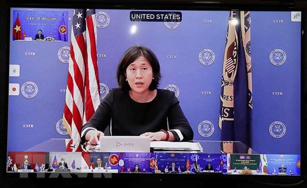 Đại diện Thương mại Hoa Kỳ (USTR), bà Katherine Tai phát biểu tại điểm cầu Washington D.C.