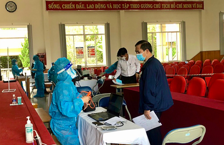 Sở Y tế tỉnh kiểm tra công tác tiêm vắc xin phòng Covid-19 tại Bệnh viện Đa khoa Lâm Đồng