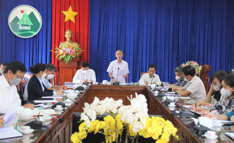 Đồng chí Trần Văn Hiệp Chủ tịch UBND tỉnh Lâm Đồng kết luận, chỉ đạo tại buổi làm việc