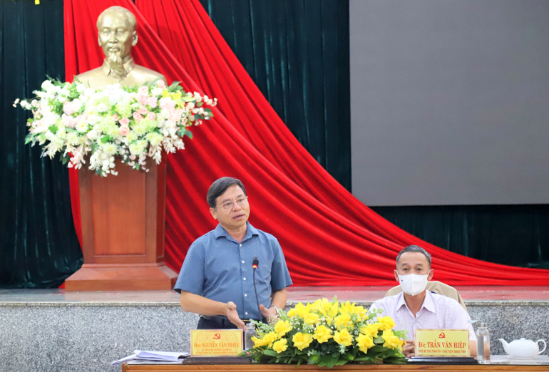 Đồng chí Nguyễn Văn Triệu – Bí thư Thành ủy Bảo Lộc tiếp thu ý kiến chỉ đạo của Chủ tịch UBND tỉnh Lâm Đồng Trần Văn Hiệp