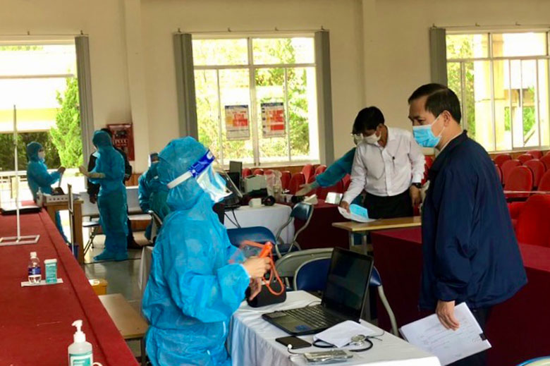 Sở Y tế Lâm Đồng kiểm tra công tác tiêm vắc xin phòng Covid-19 tại Bệnh viện Đa khoa tỉnh