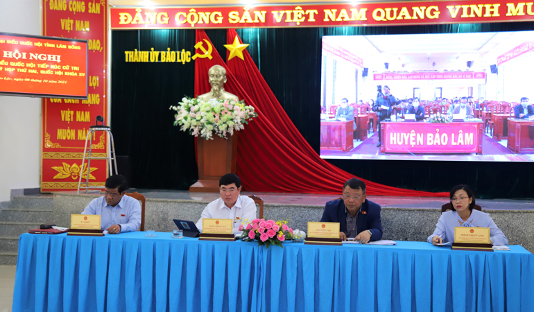 Các đại biểu Quốc hội đơn vị tỉnh Lâm Đồng tiếp xúc với cử tri TP Bảo Lộc và các huyện Bảo Lâm, Đạ Huoai, Đạ Tẻh, Cát Tiên