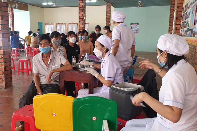 Huyện Đạ Tẻh tiến hành tiêm vắc xin Vero Cell – Sinopharm đợt 16 trên địa bàn
