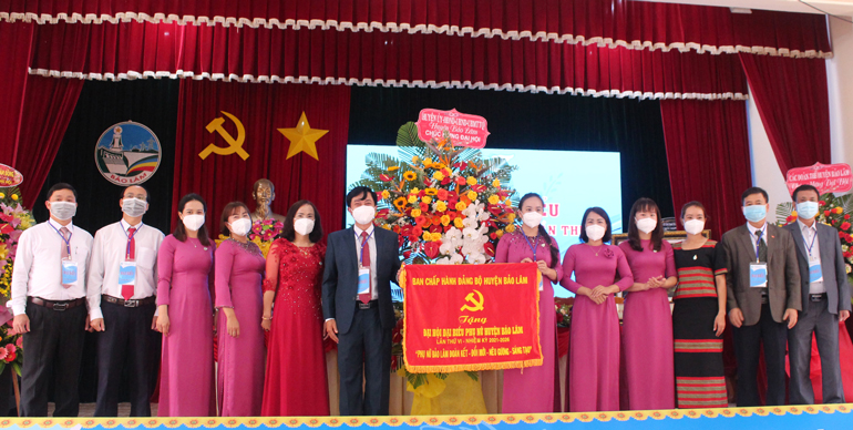 Bà Võ Thị Viết Kha tiếp tục được bầu làm Chủ tịch Hội Liên hiệp Phụ nữ huyện Bảo Lâm khóa VI, nhiệm kỳ 2021 - 2026
