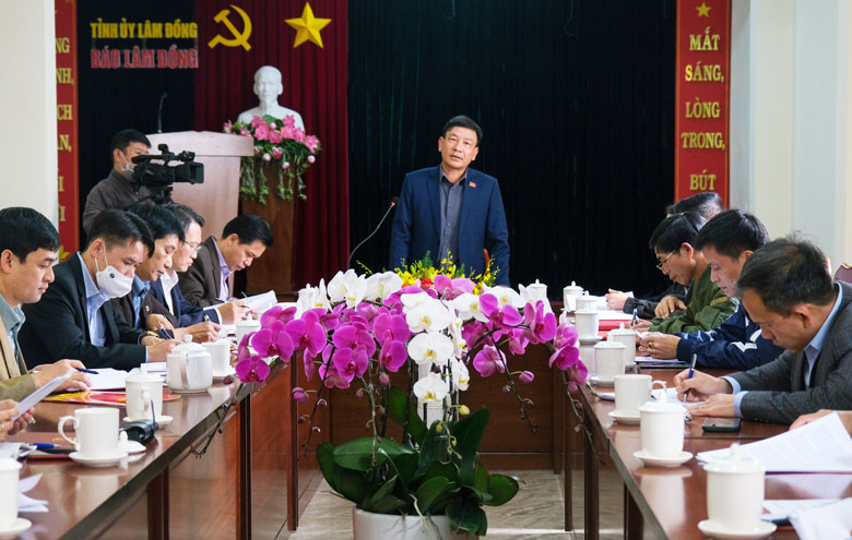 Ban Tuyên giáo Tỉnh uỷ cùng lãnh đạo các ban, sở làm việc với Ban biên tập báo Lâm Đồng