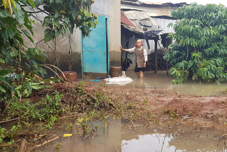 Di Linh: Mưa lũ gây ngập lụt