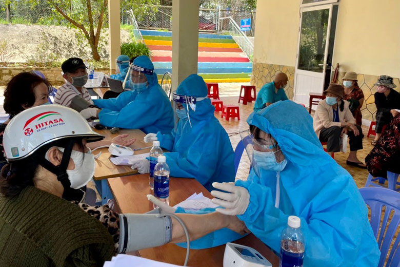 Đà Lạt tổ chức tiêm vắc xin phòng Covid-19 đợt 17 tại điểm tiêm chủng Trường THCS Lam Sơn