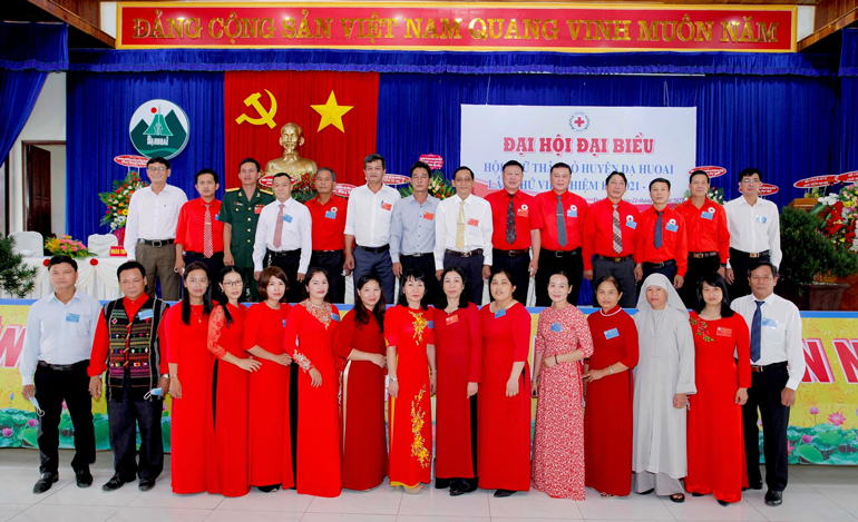Ban Chấp hành Hội CTĐ huyện Đạ Huoai khóa VIII ra mắt Đại hội